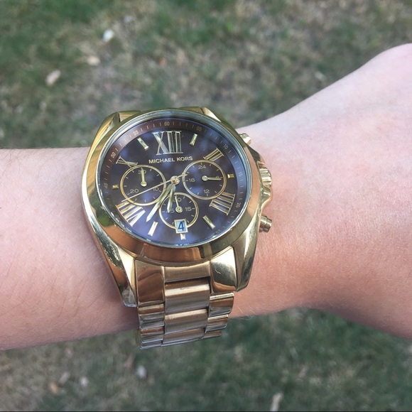 Michael Kors gold watch✨ - Picture 5 of 7